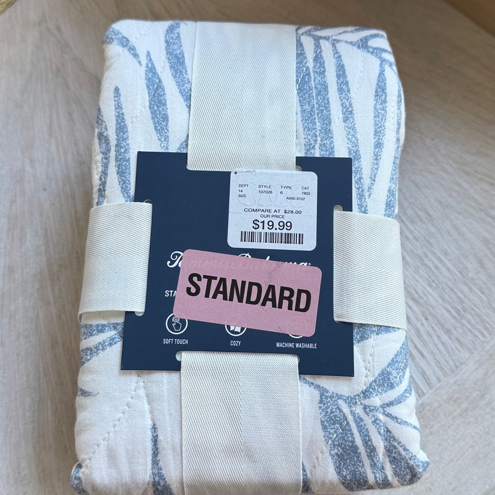 Tommy Bahama standard size pillow sham